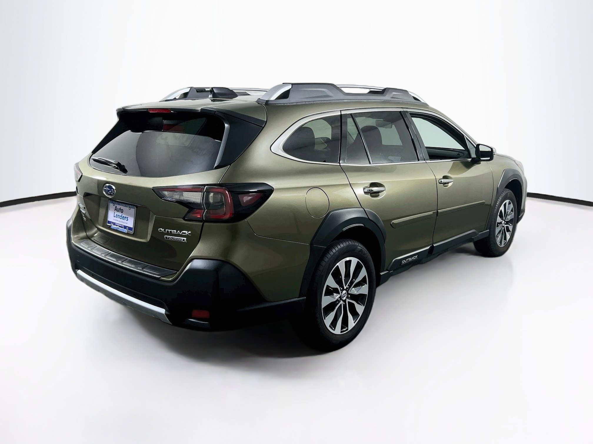 Used 2023 Subaru Outback Touring AWD/4WD image 5