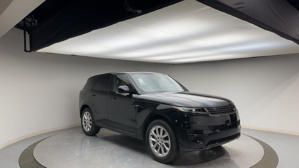 Used 2024 Land Rover Range Rover Sport SE AWD/4WD image 2