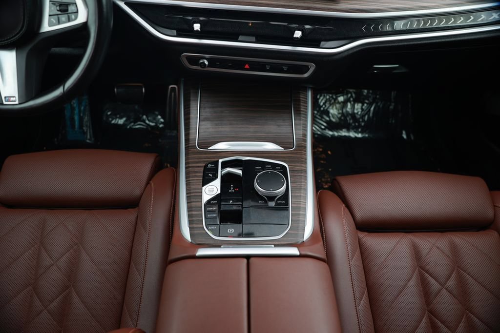 Used 2024 BMW X5 sDrive40i w/ M Sport Package RWD image 31