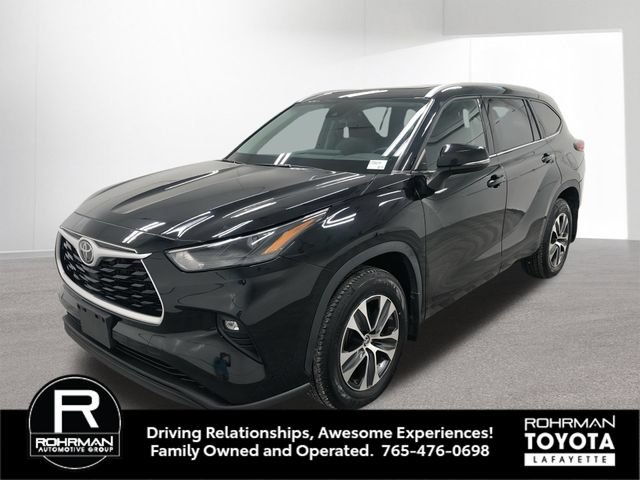 Used 2022 Toyota Highlander XLE AWD/4WD image 1