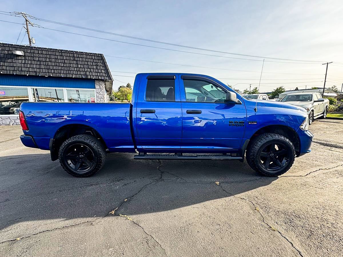 Used 2017 RAM 1500 Express w/ Express Value Package AWD/4WD image 12