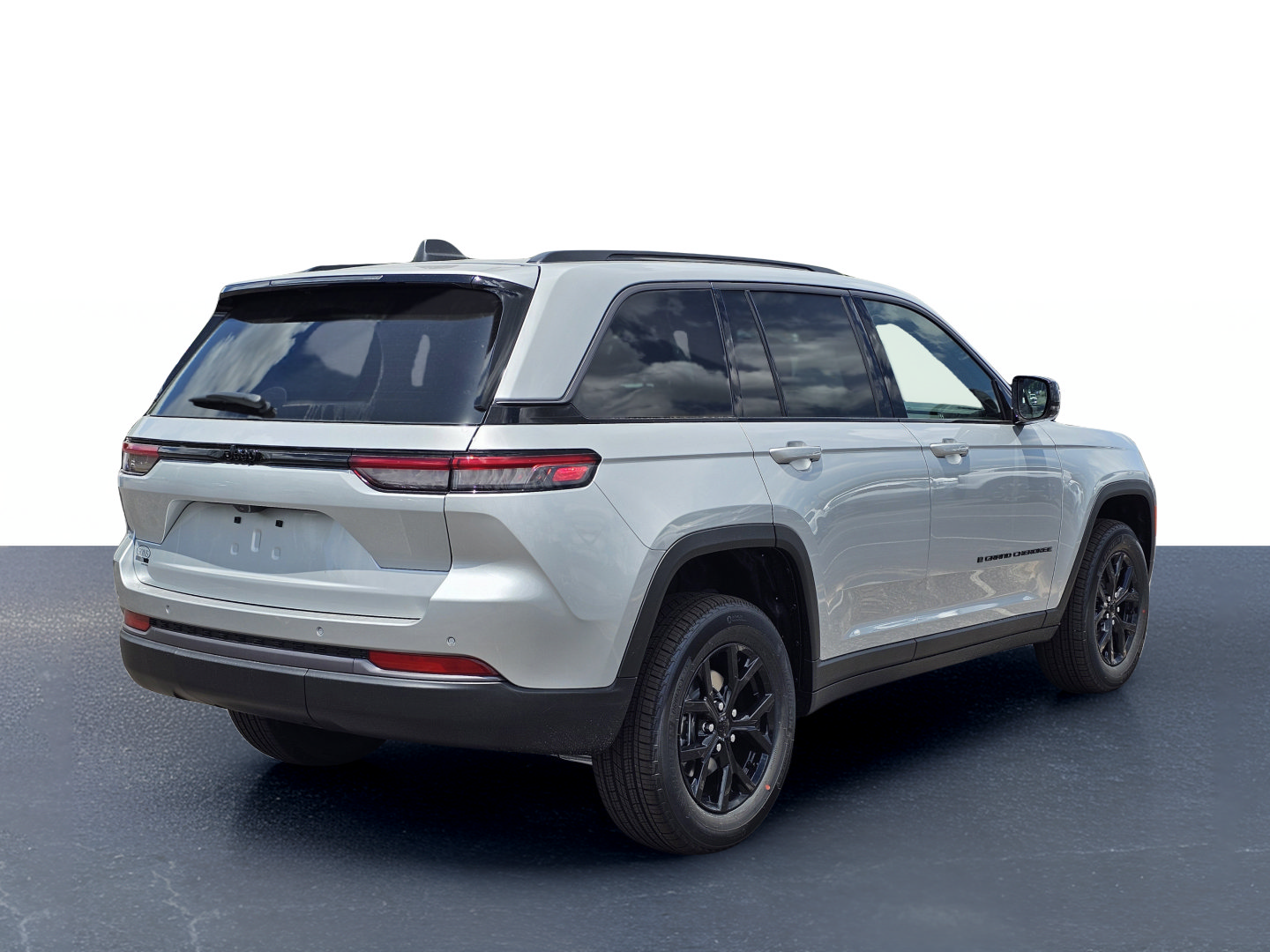 New 2026 Jeep Grand Cherokee Altitude RWD image 8
