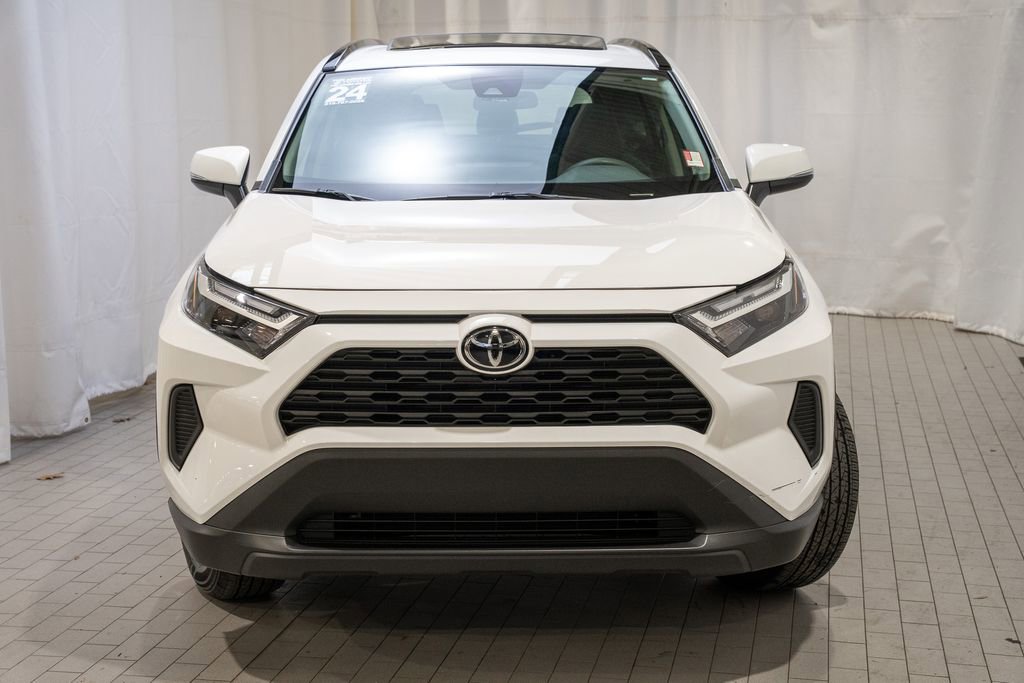 Used 2024 Toyota RAV4 XLE image 3