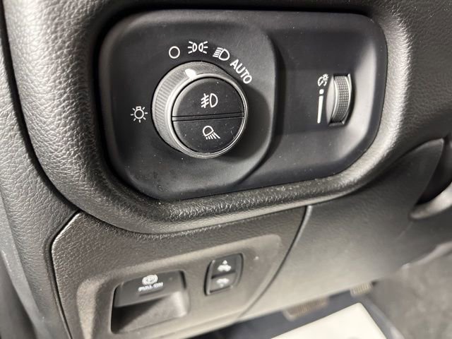 Used 2023 RAM 1500 Big Horn AWD/4WD image 32
