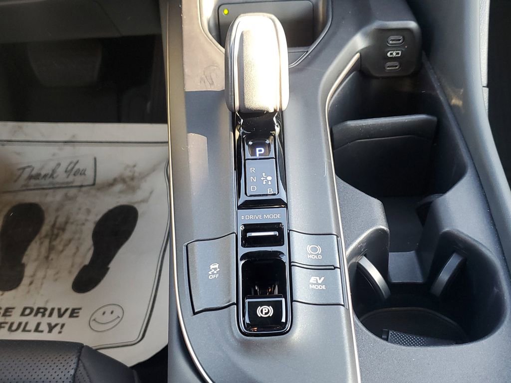 Used 2023 Toyota Crown Limited image 37