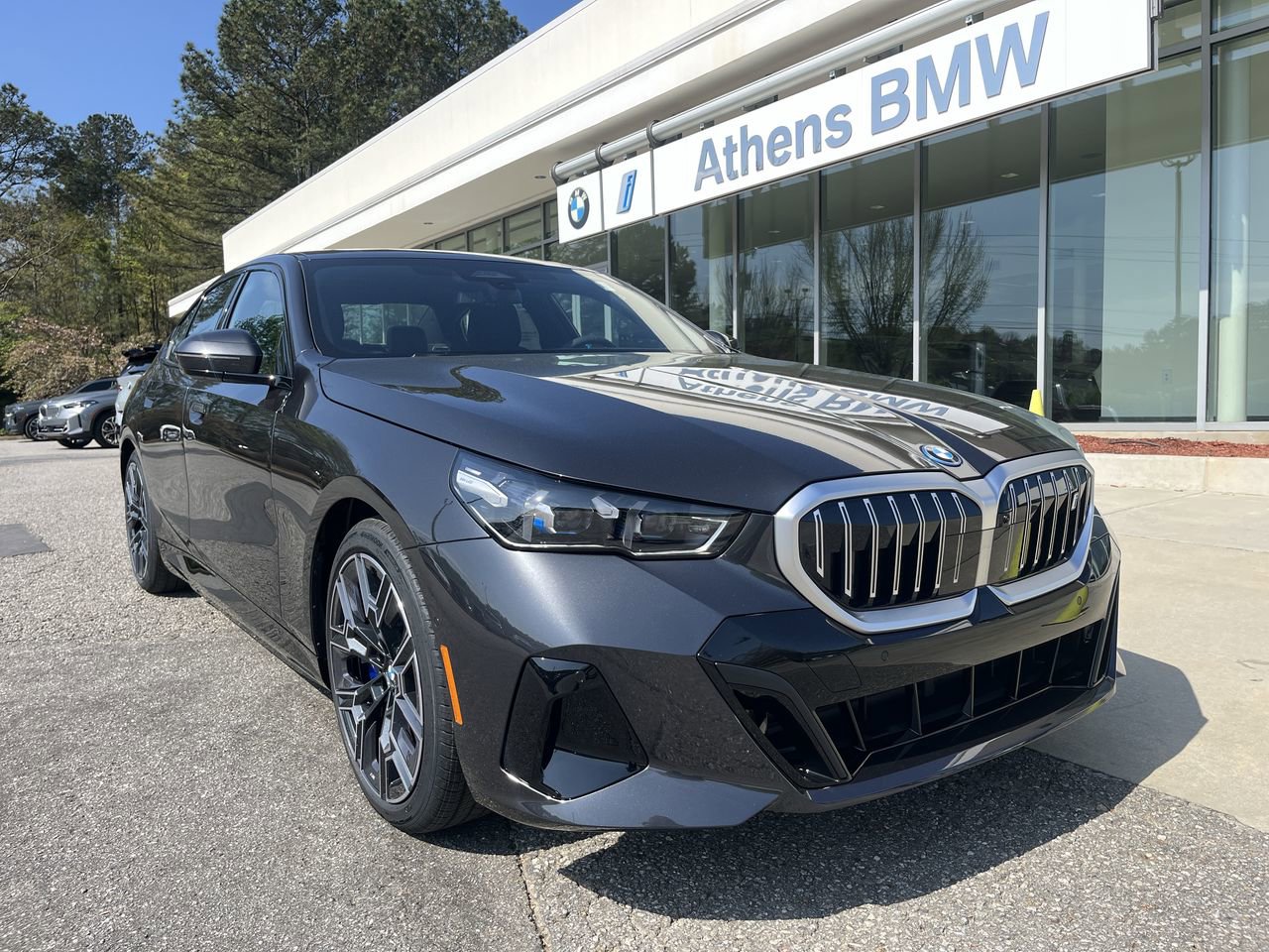 Used 2026 BMW i5 eDrive40 w/ M Sport Package RWD image 1