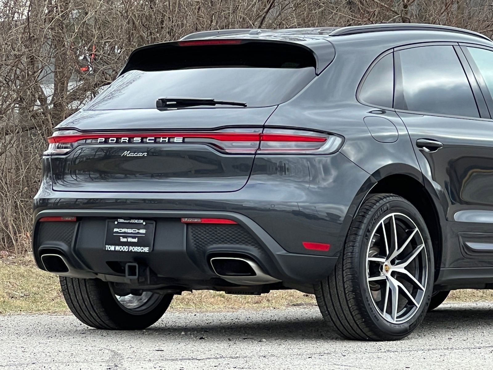 Certified 2025 Porsche Macan image 9