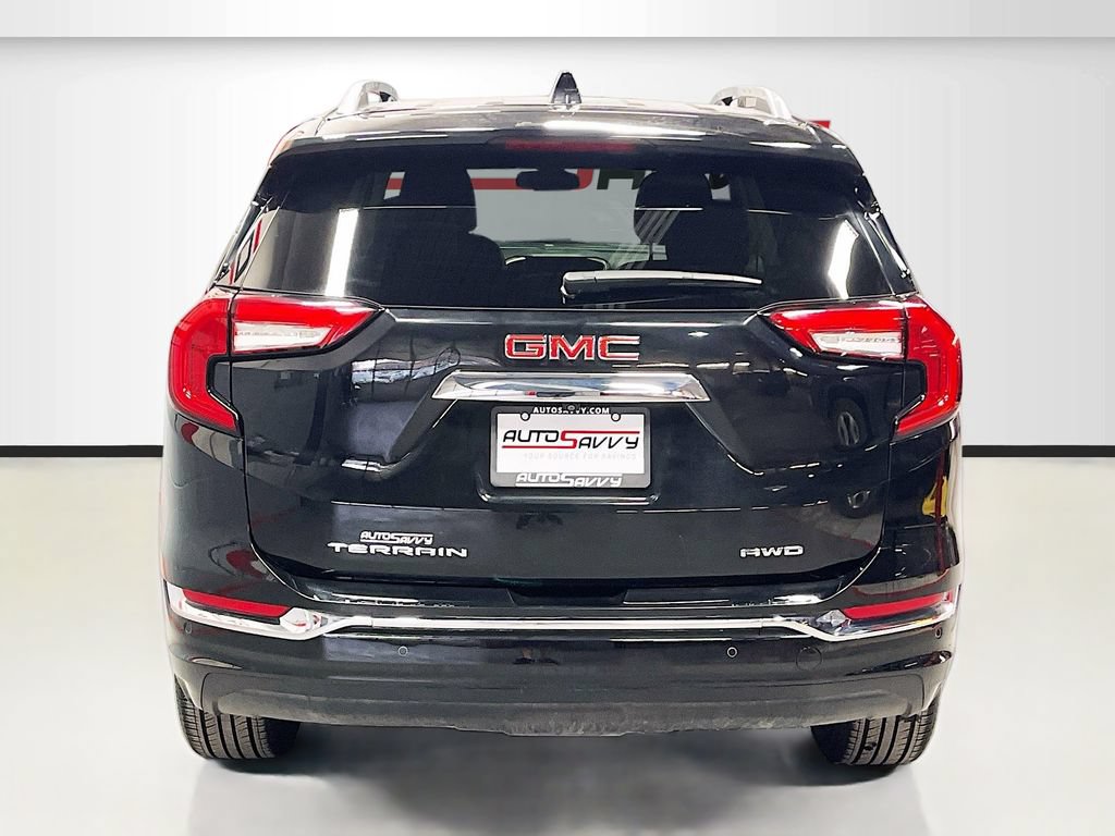 Used 2024 GMC Terrain Denali w/ Black Diamond Edition AWD/4WD image 6