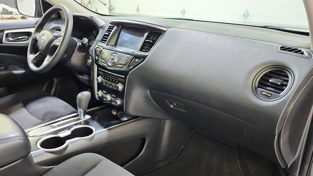 Used 2020 Nissan Pathfinder S FWD image 23