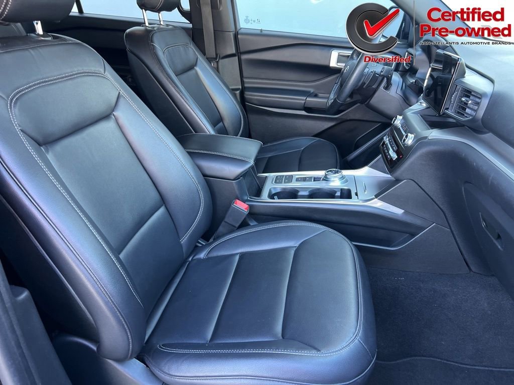 Used 2020 Ford Explorer XLT w/ Equipment Group 202A RWD image 34