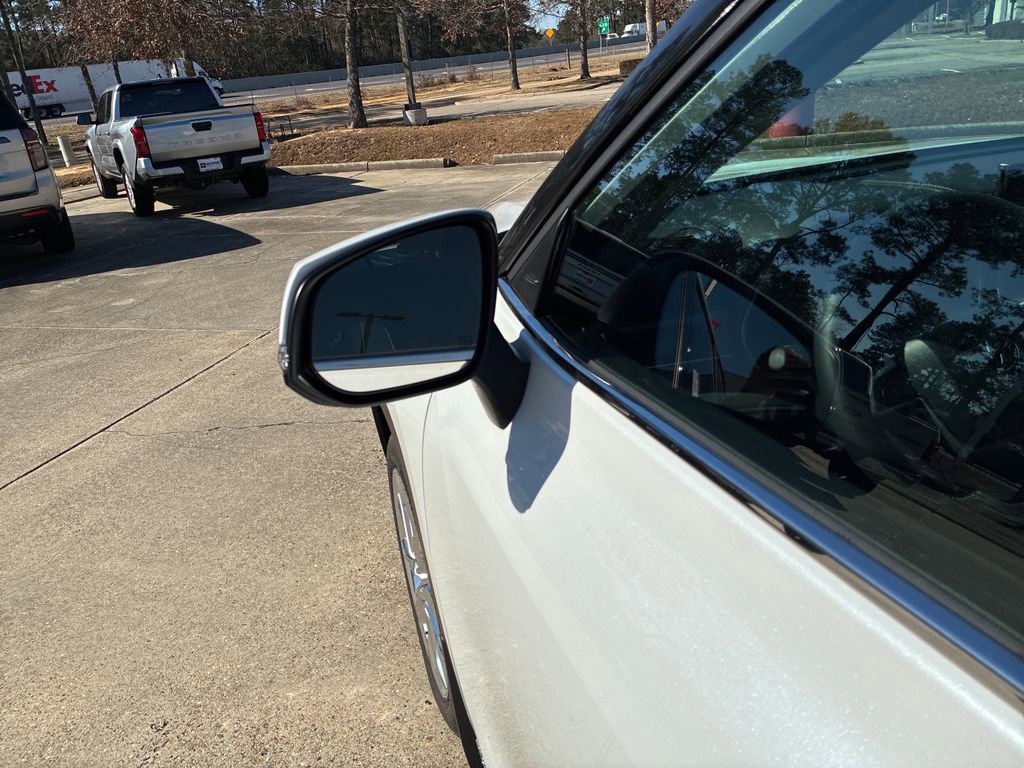 New 2026 Toyota Highlander Limited image 14