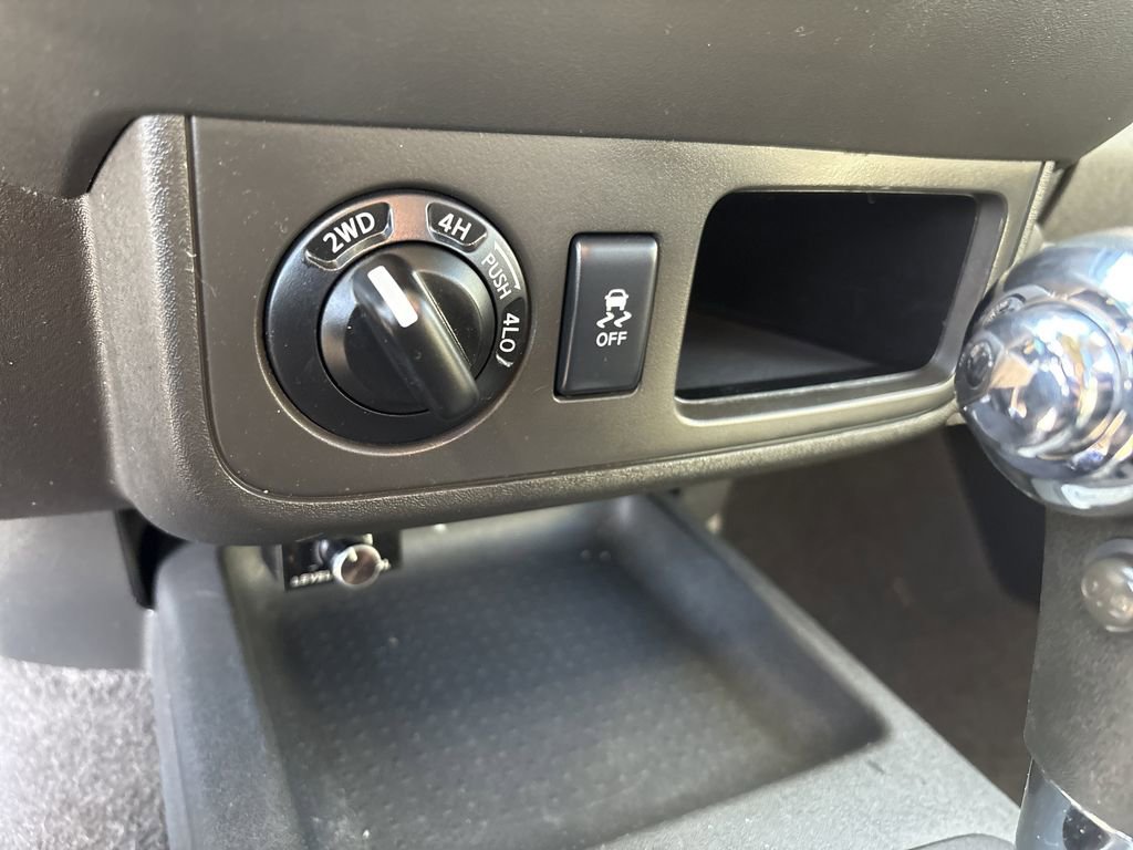 Used 2015 Nissan Xterra S w/ Value Package image 19