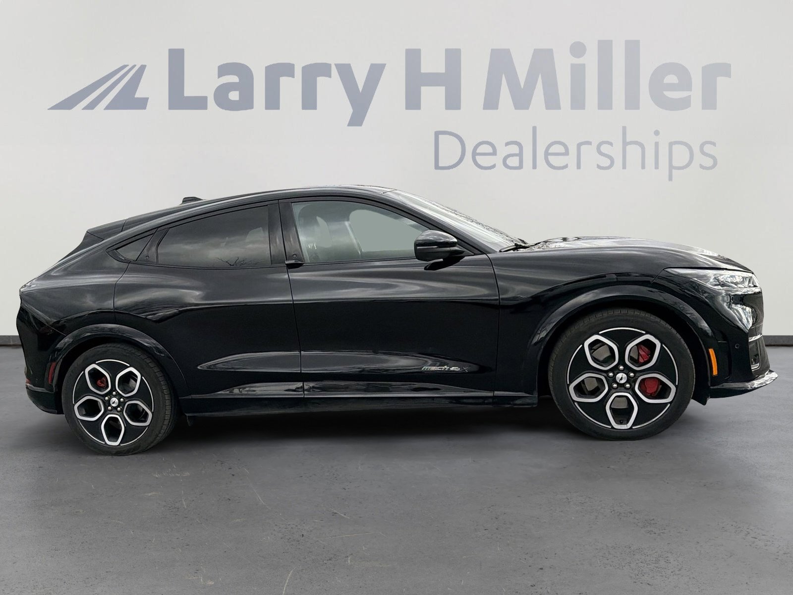 Used 2023 Ford Mustang Mach-E GT image 9