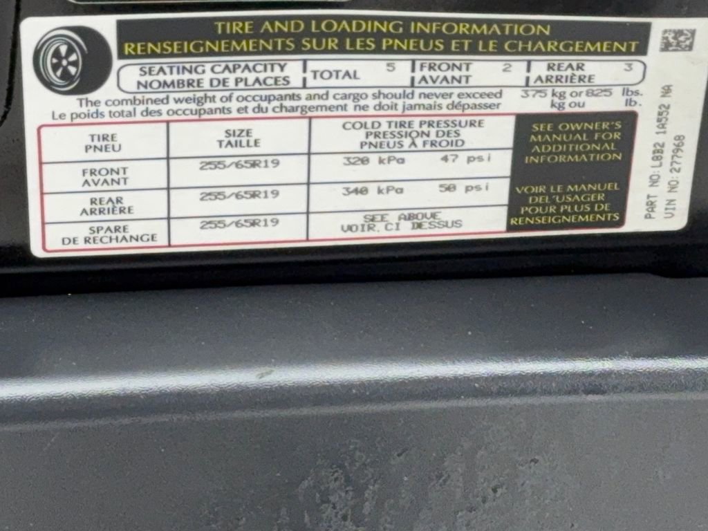 Used 2024 Land Rover Defender 90 S image 52