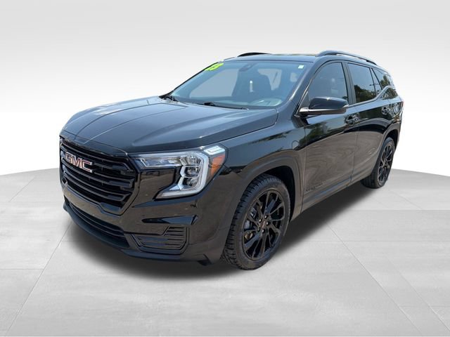 Used 2023 GMC Terrain SLE w/ Driver Convenience Package FWD image 3