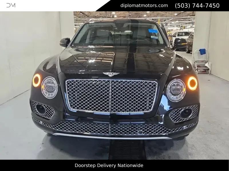Used 2017 Bentley Bentayga AWD/4WD image 2