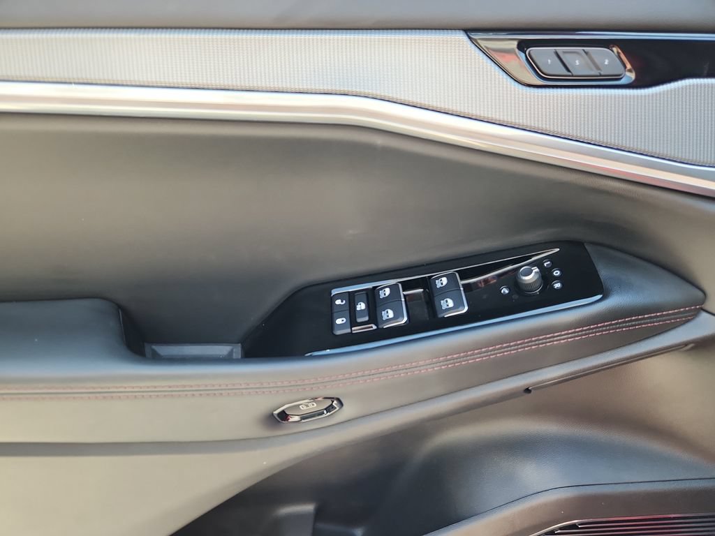 New 2025 Jeep Wagoneer S Launch Edition AWD/4WD image 5