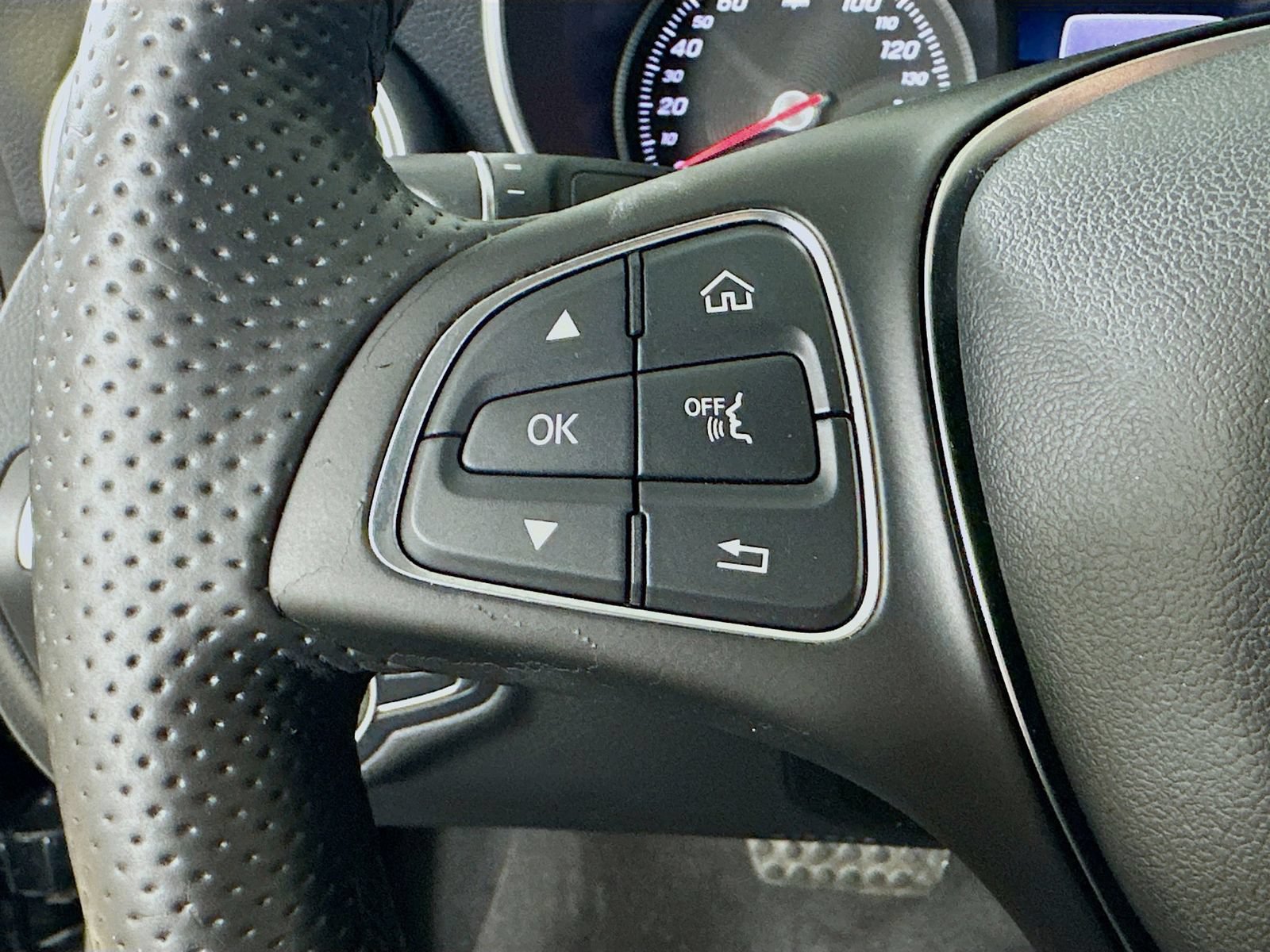 Used 2016 Mercedes-Benz C 300 4MATIC Sedan image 17