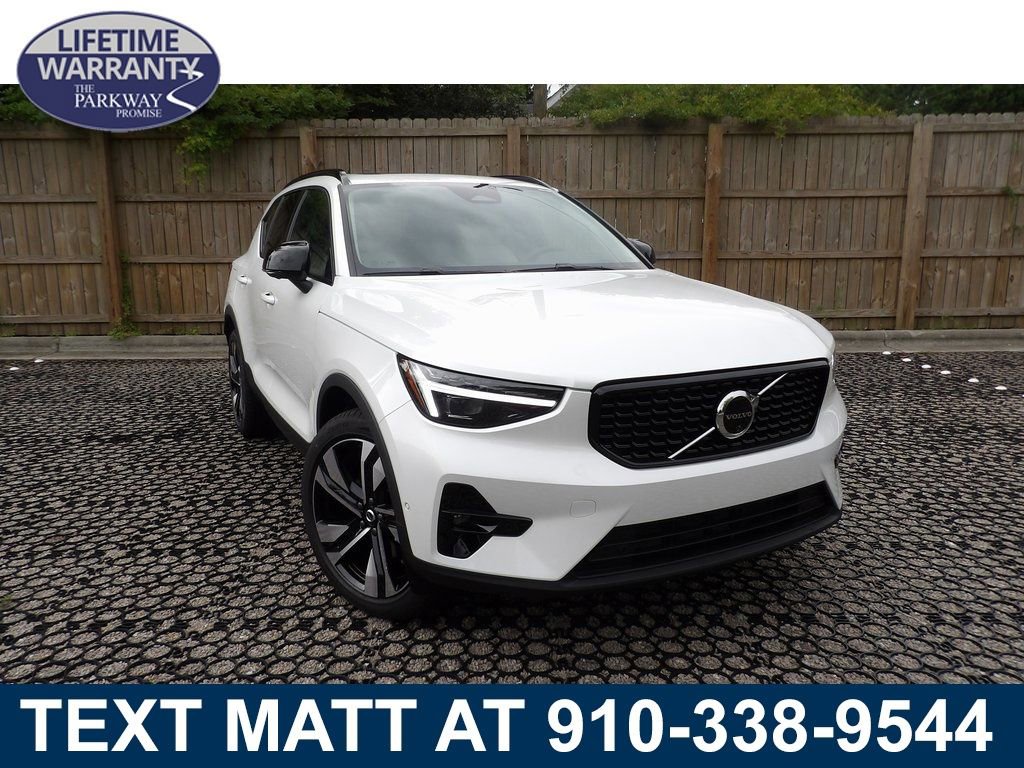 New 2026 Volvo XC40 B5 Plus w/ Protection Package Premier AWD/4WD image 1