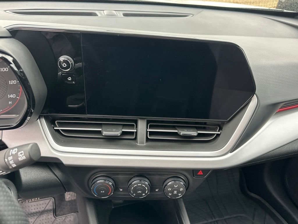 Used 2024 Chevrolet Trax RS w/ Driver Confidence Package image 22