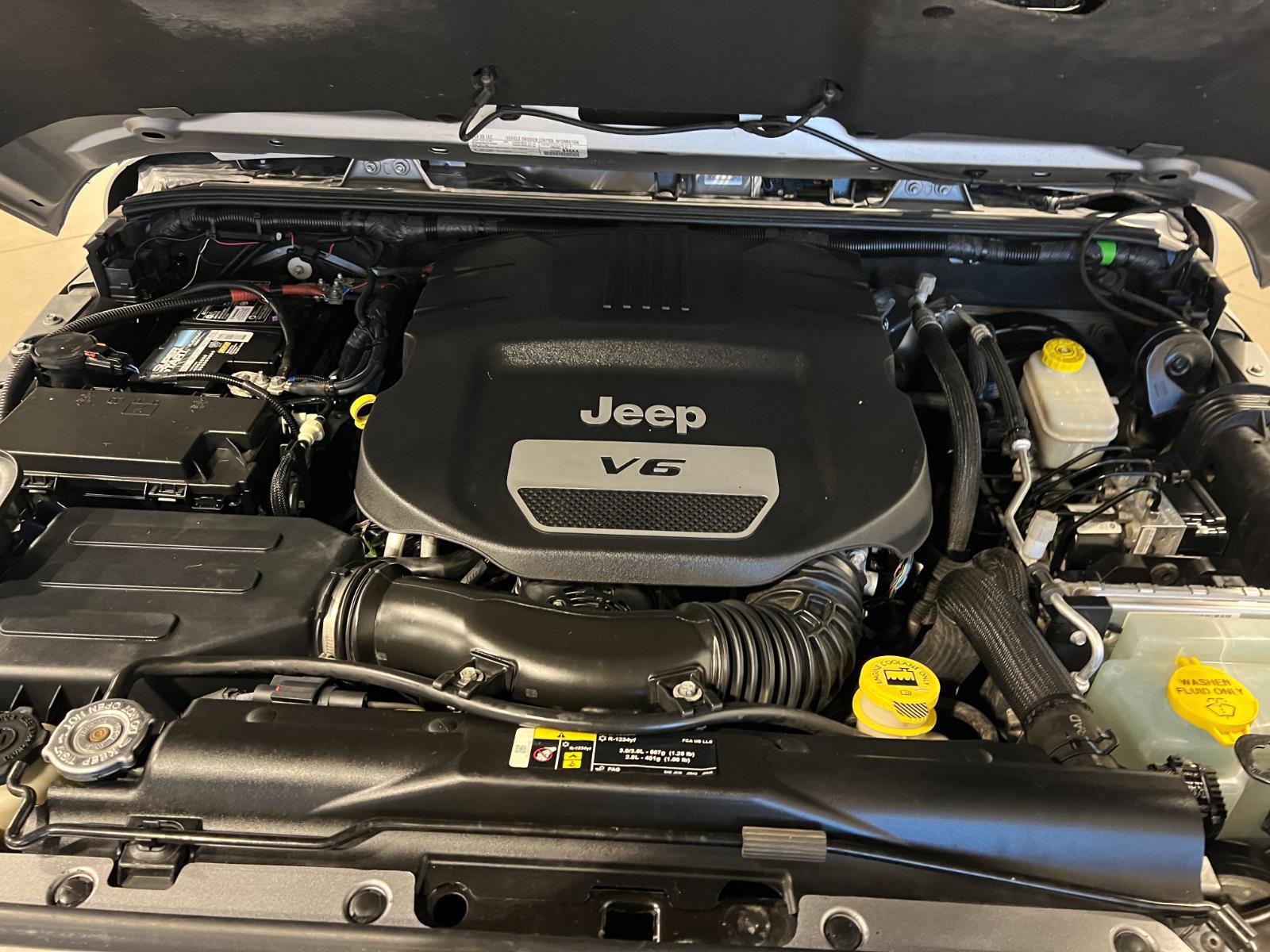 Used 2017 Jeep Wrangler Unlimited Rubicon image 40