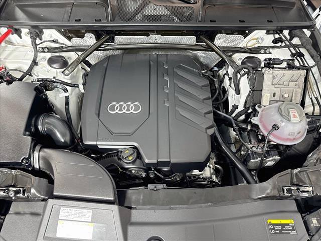 Used 2025 Audi Q5 2.0T Premium Plus w/ Premium Plus Package AWD/4WD image 29