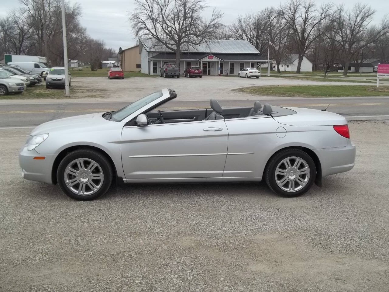 Used 2008 Chrysler Sebring Limited w/ Luxury Group FWD image 4