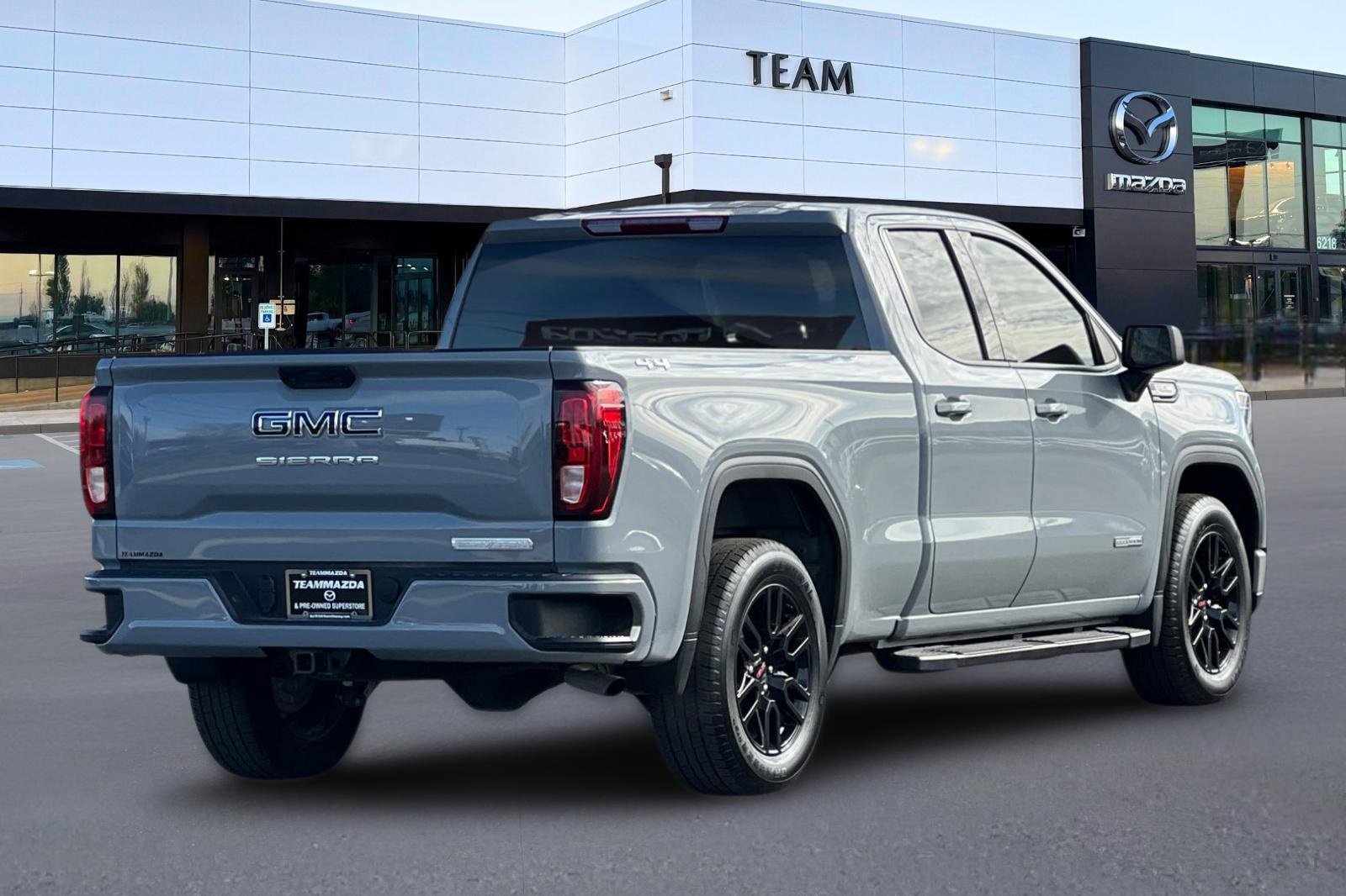 Used 2024 GMC Sierra 1500 Elevation w/ LPO, Elevation Black Package image 4