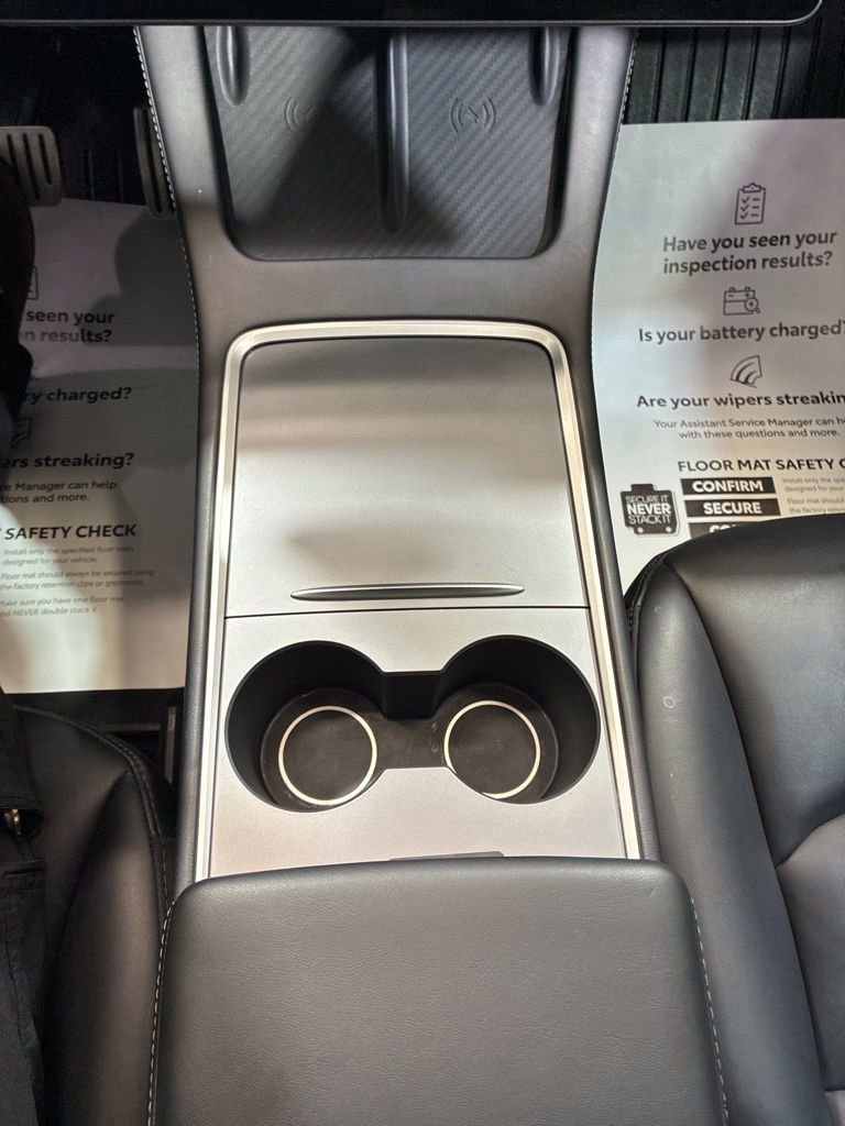 Used 2023 Tesla Model Y Long Range image 32