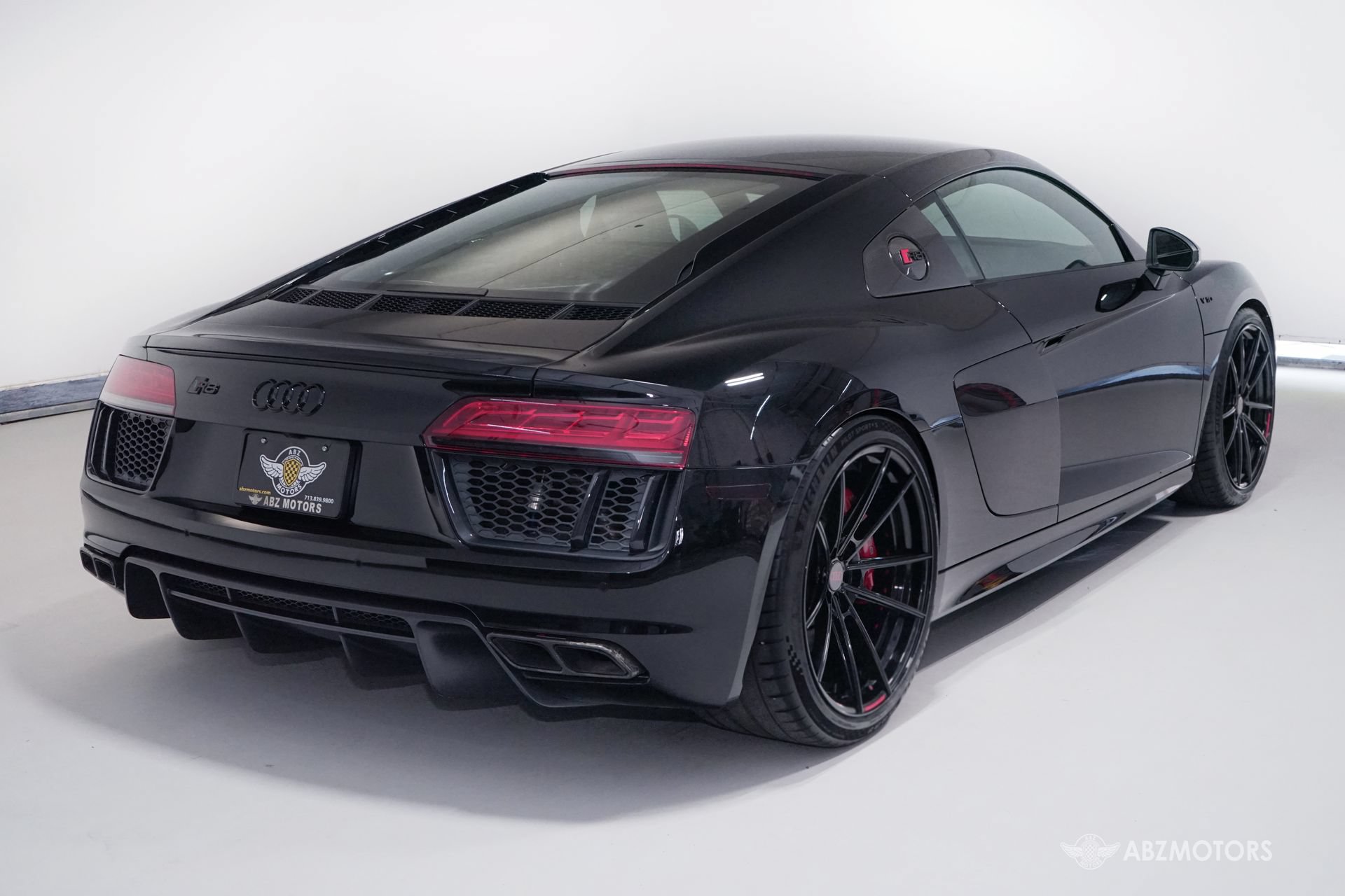 Used 2017 Audi R8 V10 AWD/4WD image 5