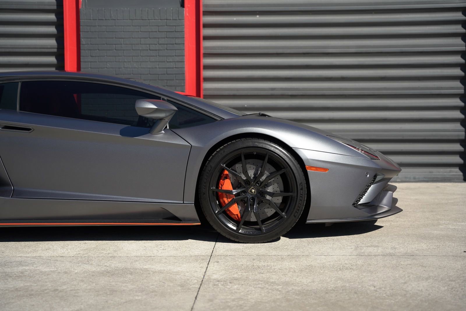 Used 2017 Lamborghini Aventador S image 14
