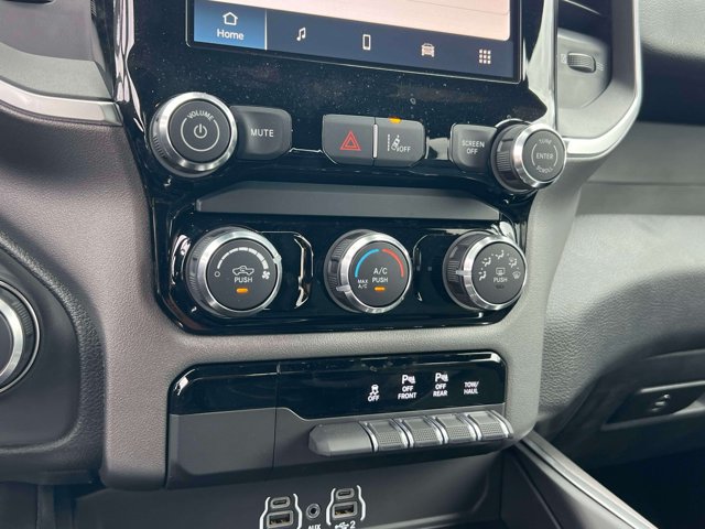 Used 2025 RAM 1500 Big Horn AWD/4WD image 26