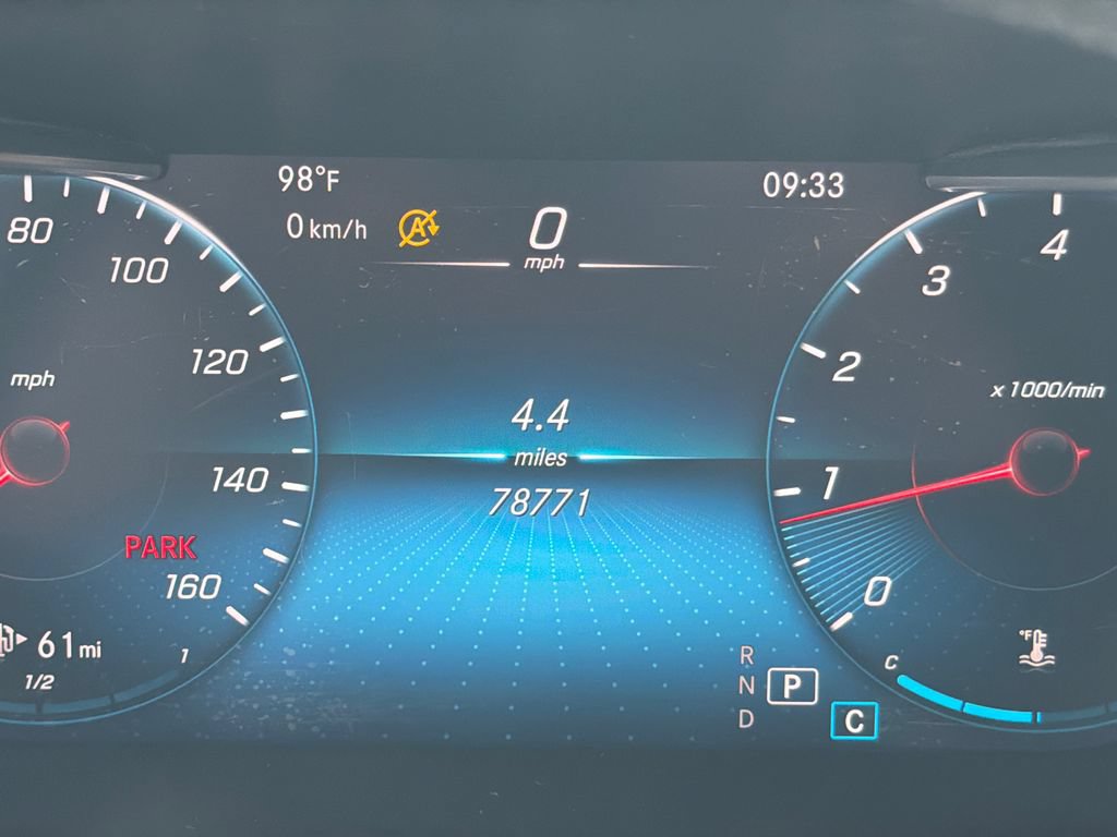 Used 2021 Mercedes-Benz GLC 300 w/ Premium Package image 29