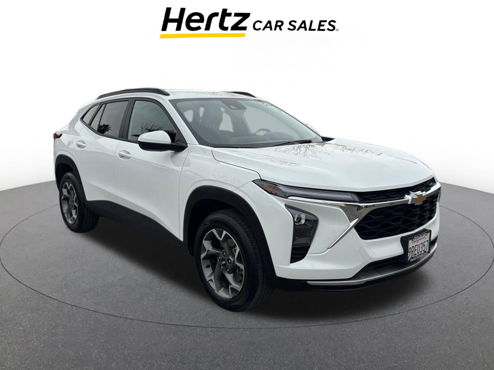 Used 2025 Chevrolet Trax LT image 1