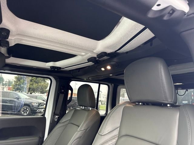 Used 2024 Jeep Wrangler High Altitude image 25