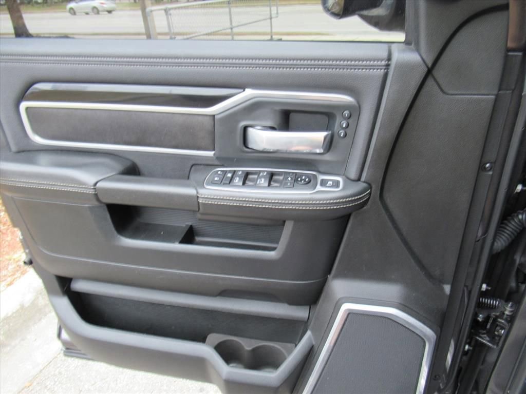 Used 2020 RAM 3500 Laramie AWD/4WD image 25
