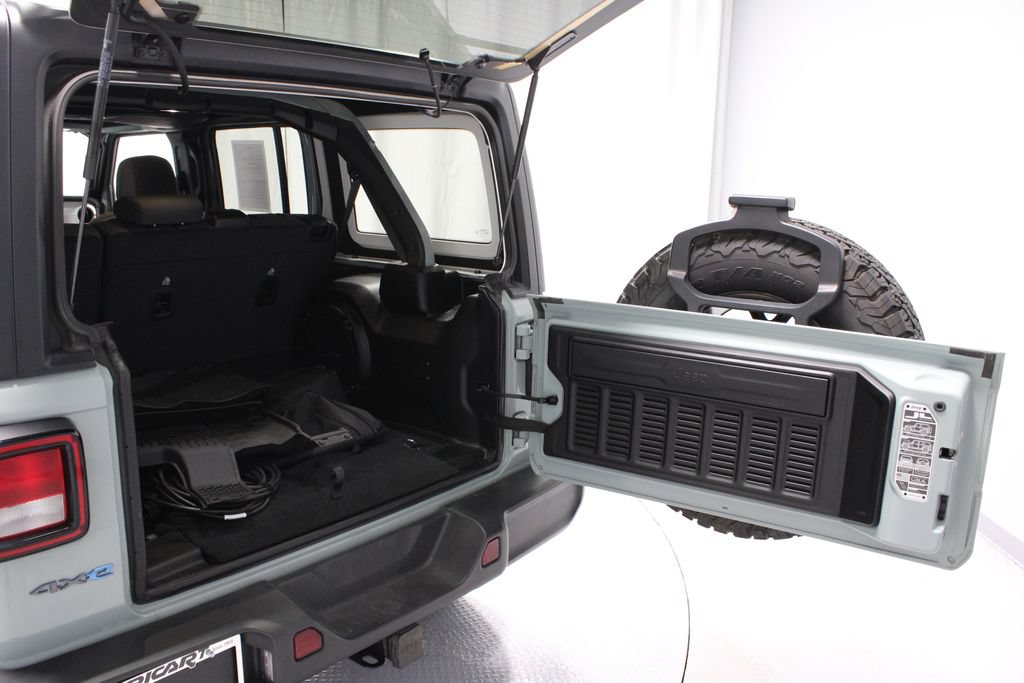 Used 2024 Jeep Wrangler Unlimited AWD/4WD image 15