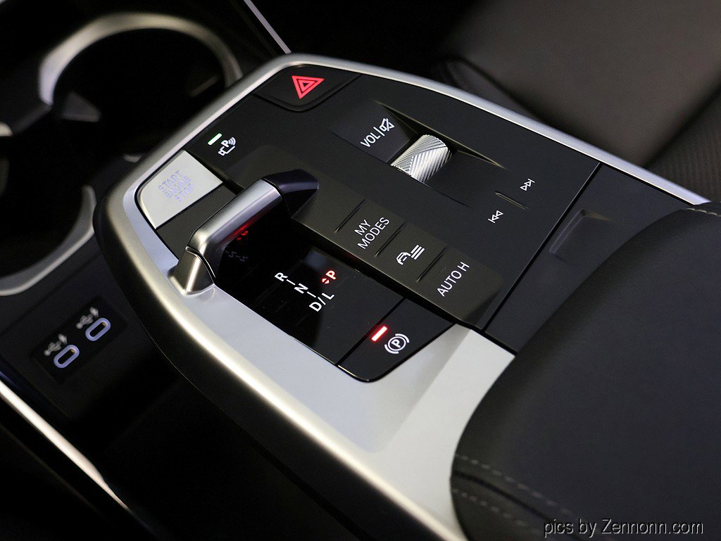 Certified 2023 BMW X1 xDrive28i w/ Premium Package image 25