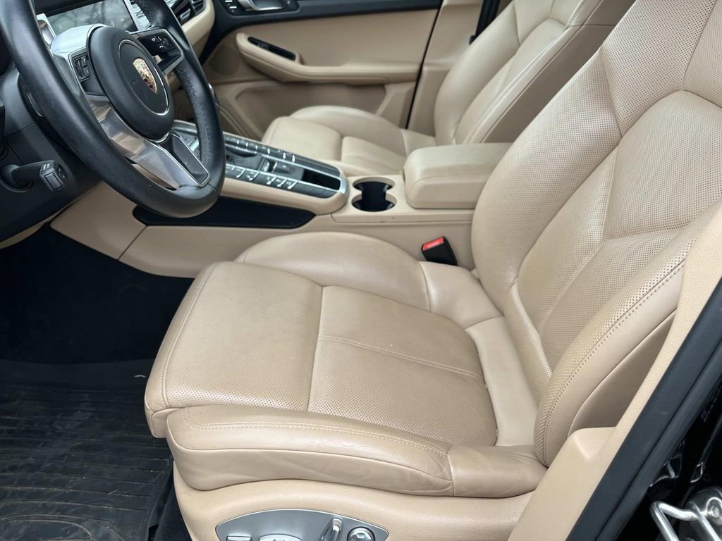 Used 2020 Porsche Macan Base image 18