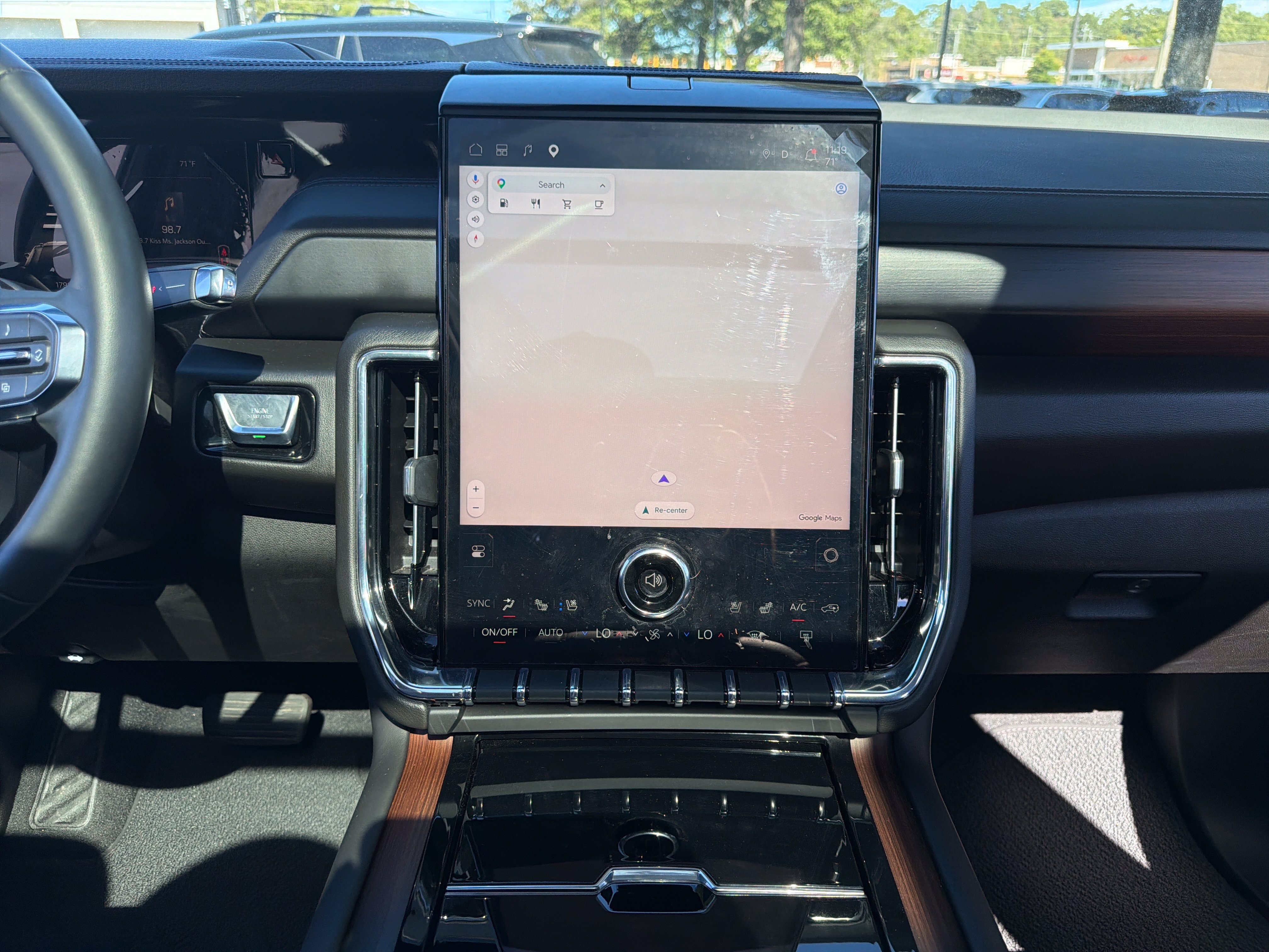 Used 2025 GMC Yukon Denali w/ Sun & Power Step Package AWD/4WD image 6