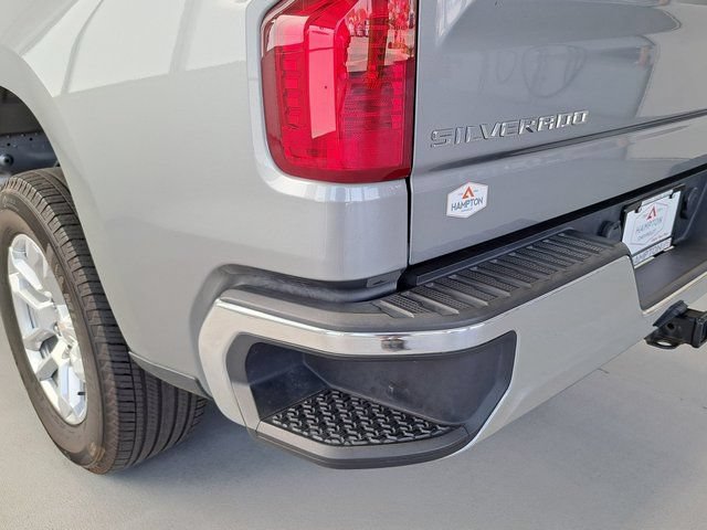 Used 2023 Chevrolet Silverado 1500 LT AWD/4WD image 30