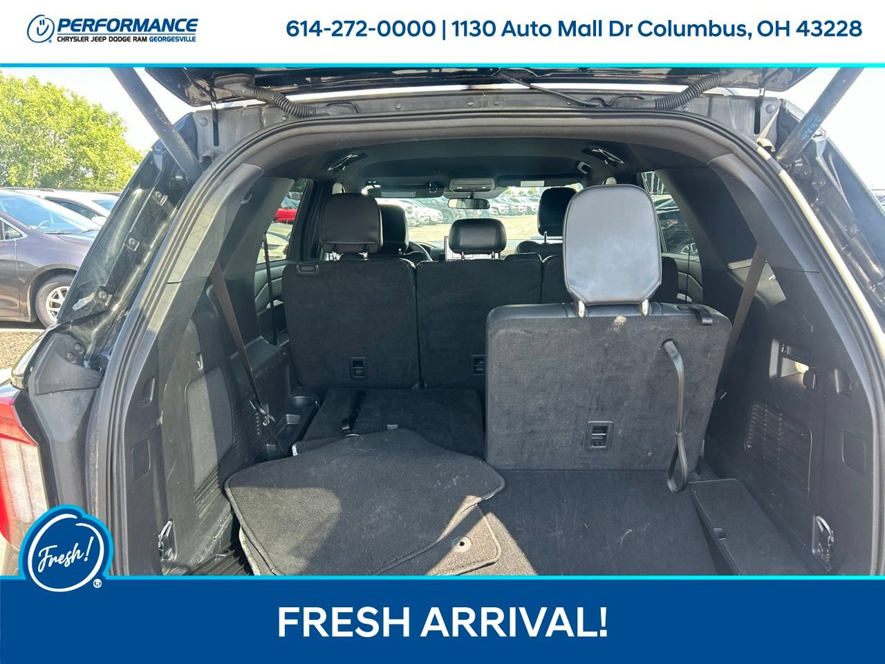 Used 2025 Ford Explorer ST-Line w/ ST-Line Street Pack AWD/4WD image 14