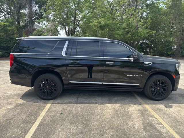 Used 2021 GMC Yukon XL Denali RWD image 1