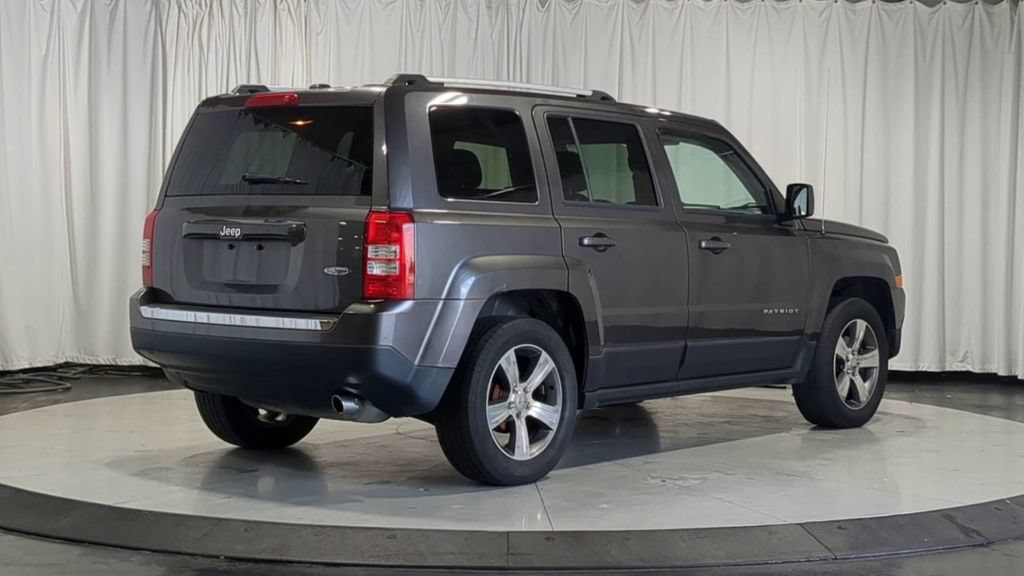 Used 2017 Jeep Patriot High Altitude FWD image 10