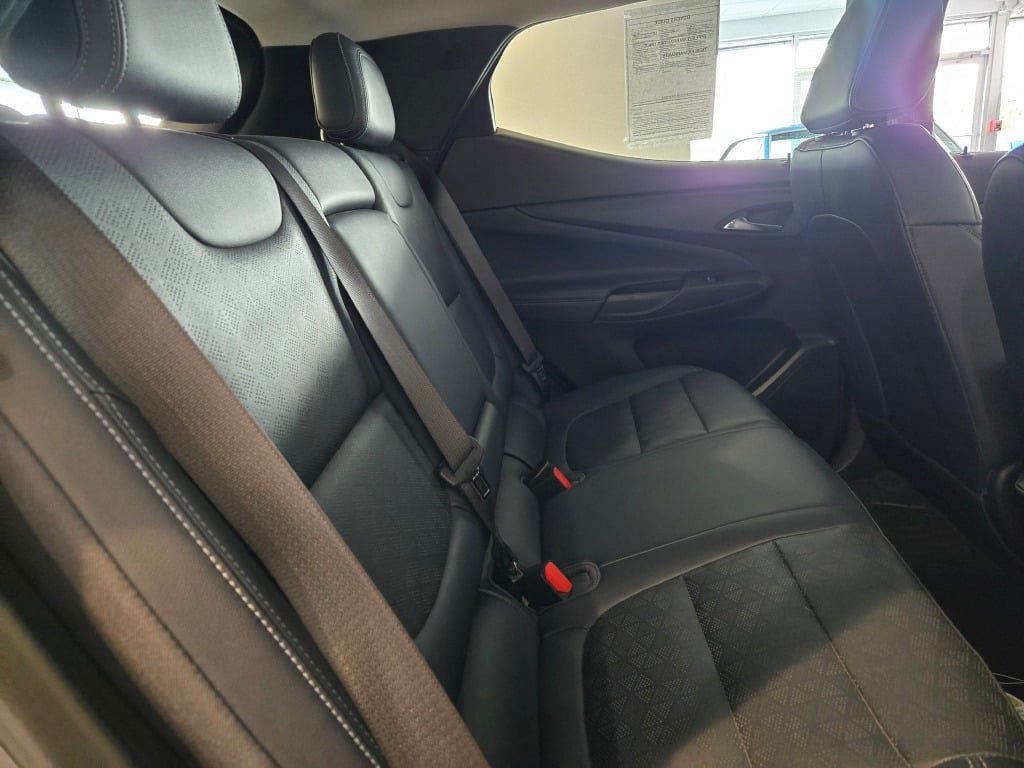 Certified 2023 Chevrolet Bolt EUV LT w/ Convenience Package FWD image 10