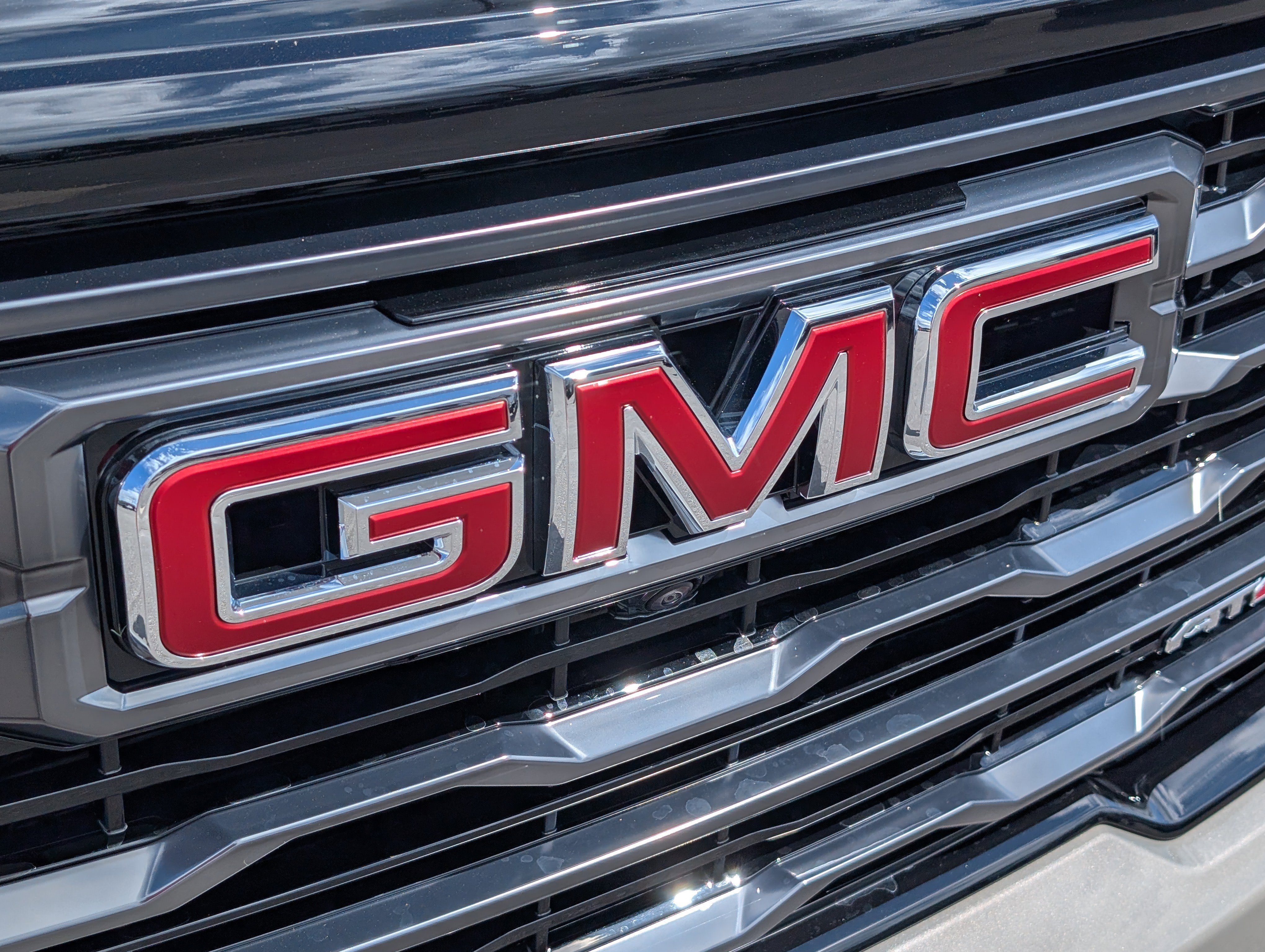 New 2026 GMC Acadia AT4 w/ LPO, Floor Liner Package AWD/4WD image 35
