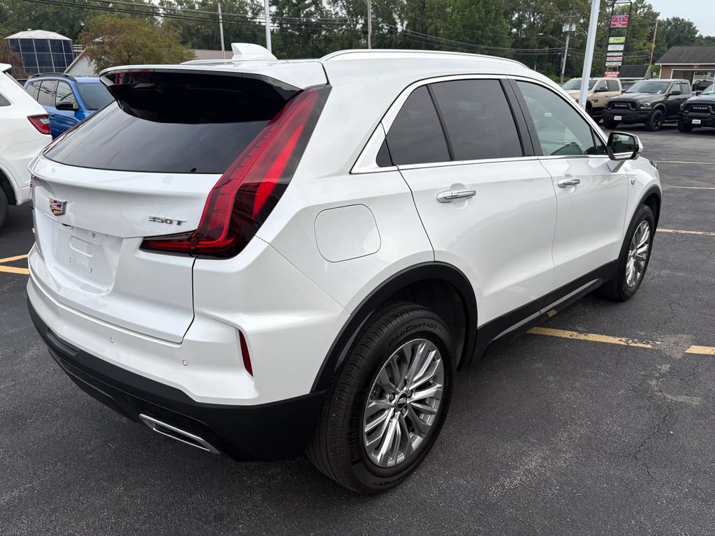 Used 2024 Cadillac XT4 Premium Luxury w/ Active Safety Package AWD/4WD image 7