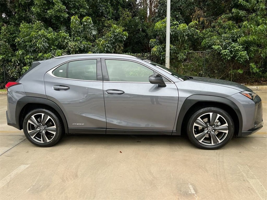 Certified 2020 Lexus UX 250h w/ Premium Package image 8
