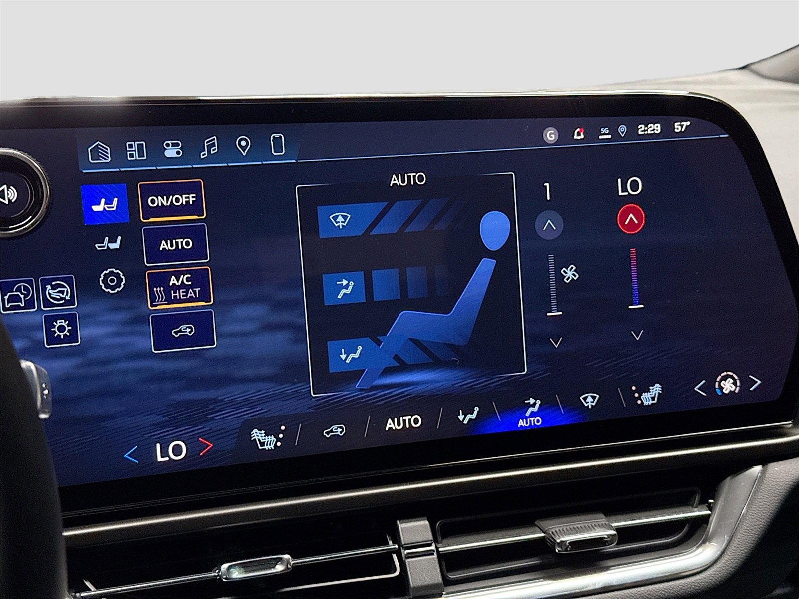 New 2026 Chevrolet Equinox EV LT w/ Comfort Package image 16