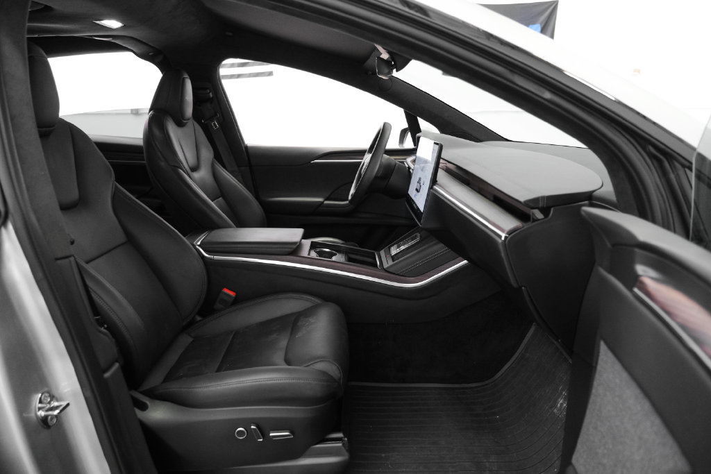 Used 2024 Tesla Model X AWD/4WD image 35